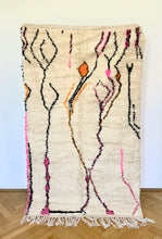 Laden Sie das Bild in den Galerie-Viewer, Azilal Berberteppich münchen Mouda Rugs 