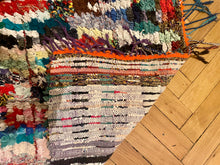 Laden Sie das Bild in den Galerie-Viewer, Berberteppich Boucherouite „Amalu“